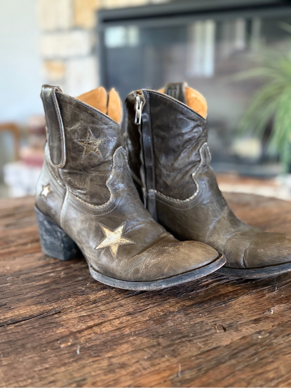 Old Gringo Star Accent Ankle Boots - Olive Brown 8